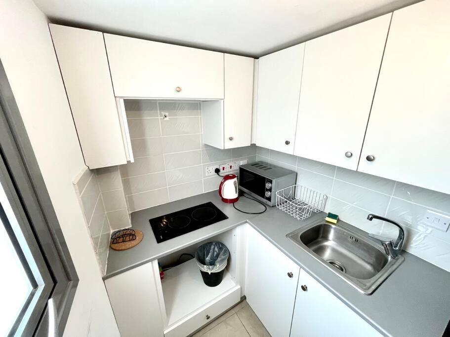 Demetra 1 Bdr Down Town Nicosia By Platform 357公寓 外观 照片